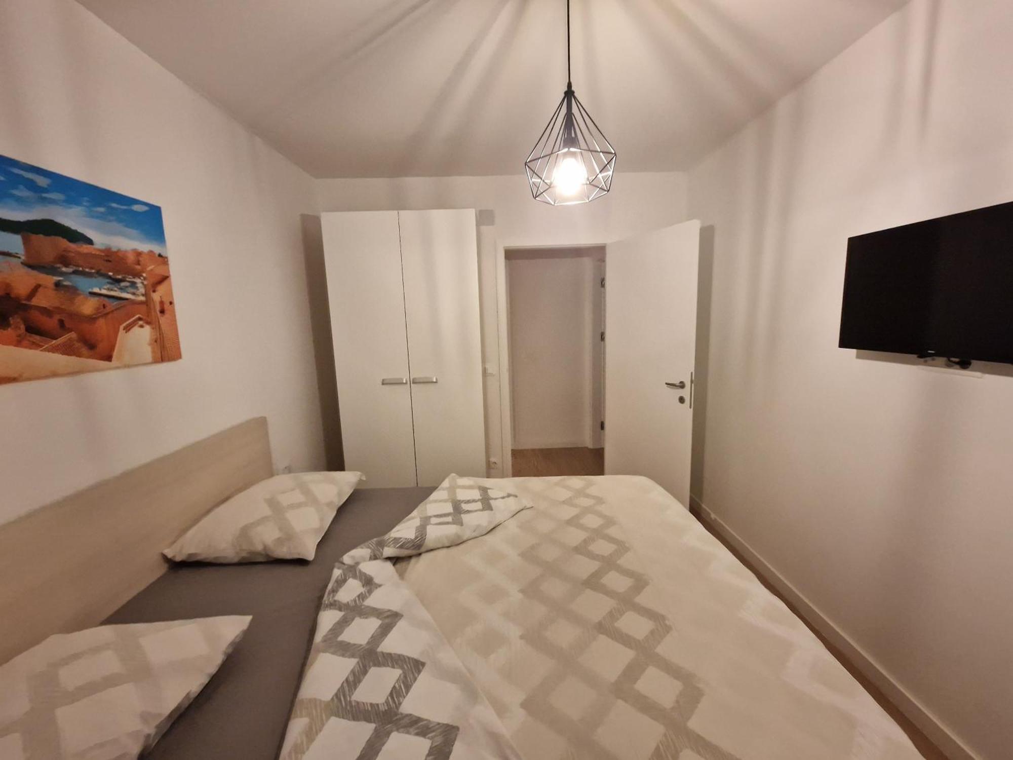 Luni Apartamento