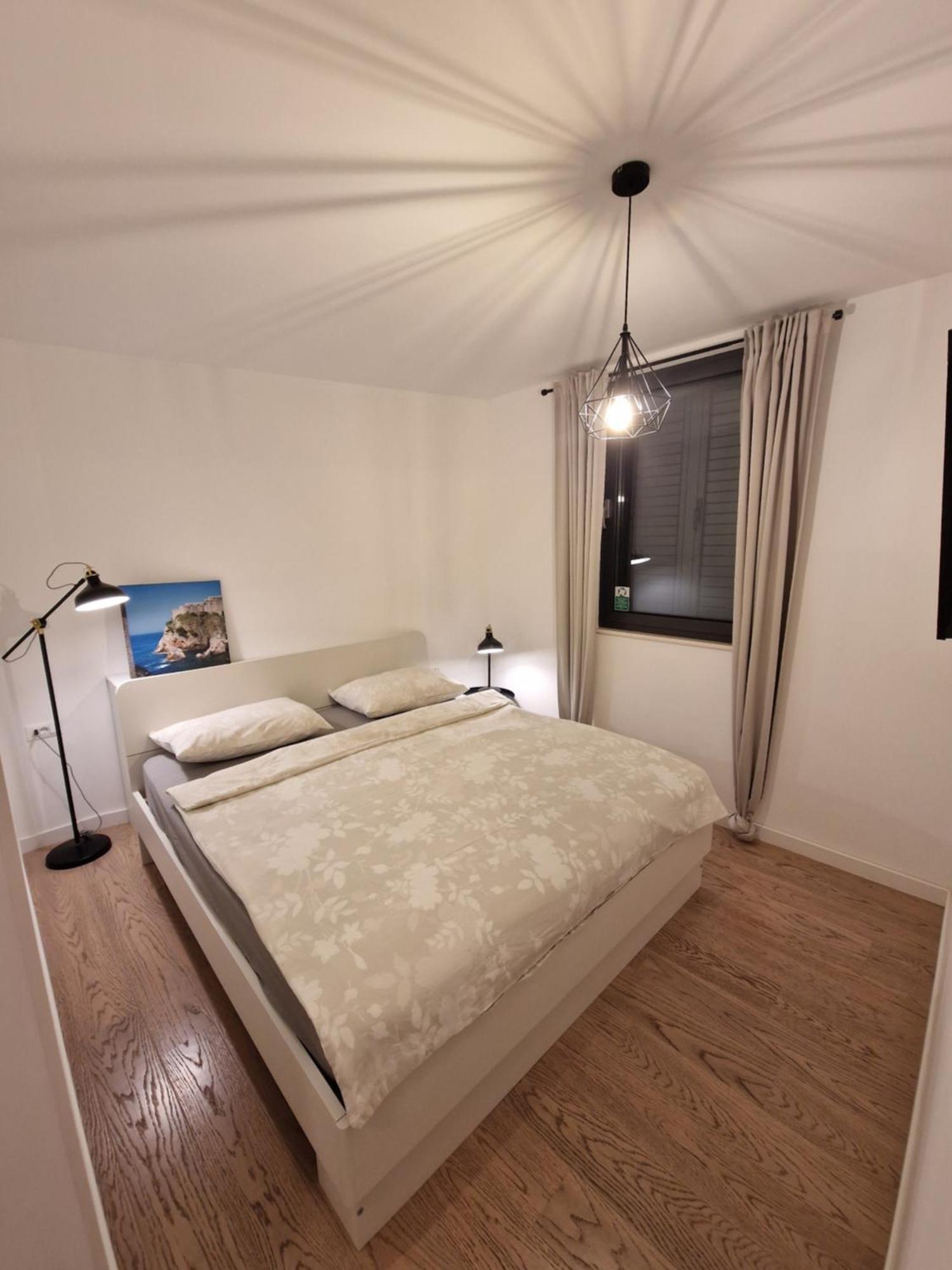 Luni Apartamento *