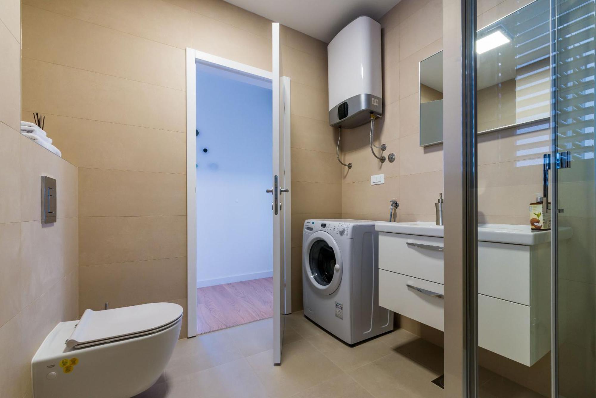 Luni Apartamento